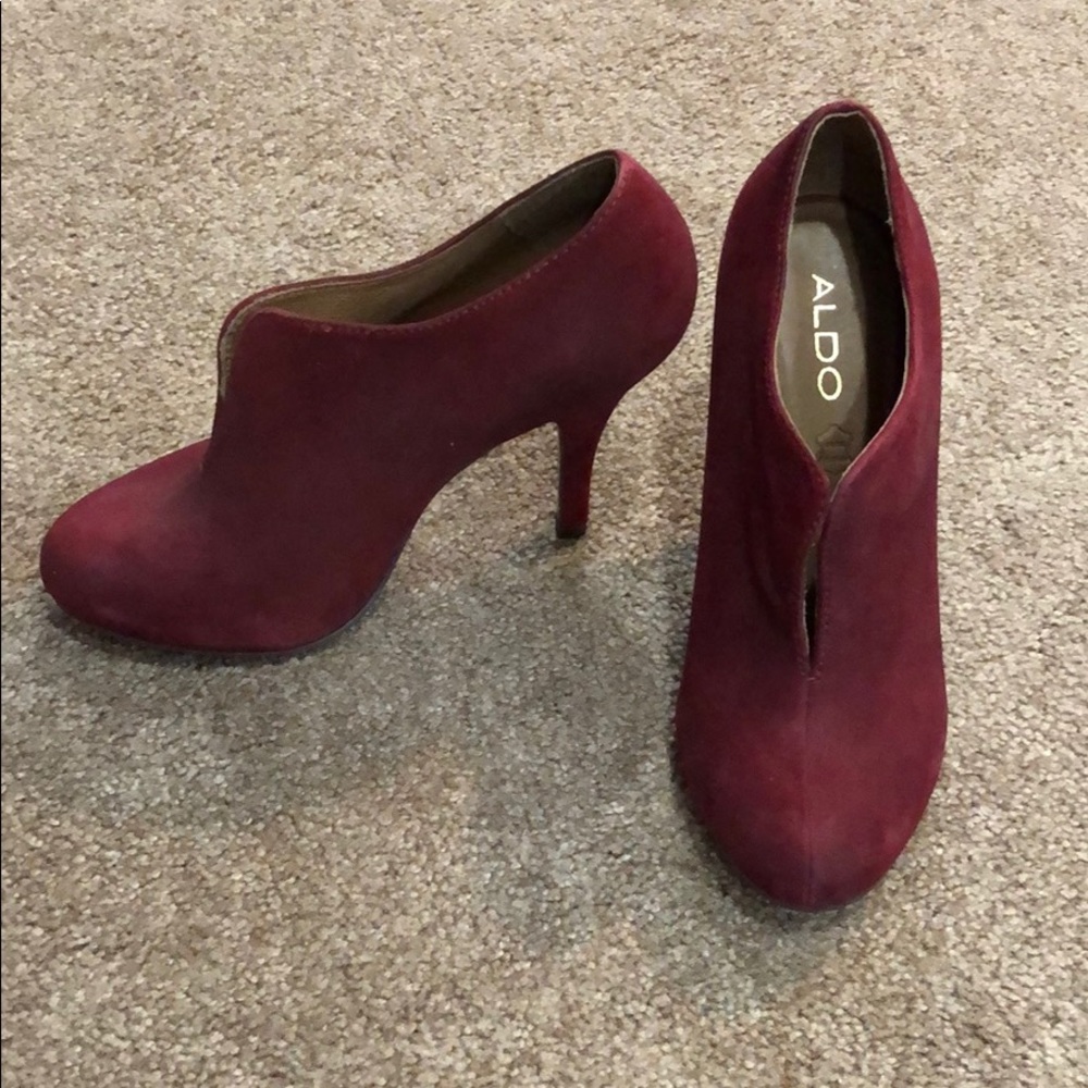 Burgundy genuine leather size 7.5 booties